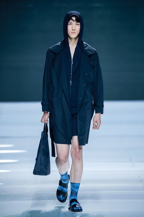 十佳設(shè)計(jì)師陳擁軍 服裝設(shè)計(jì)是第一職業(yè)也是最終職業(yè)